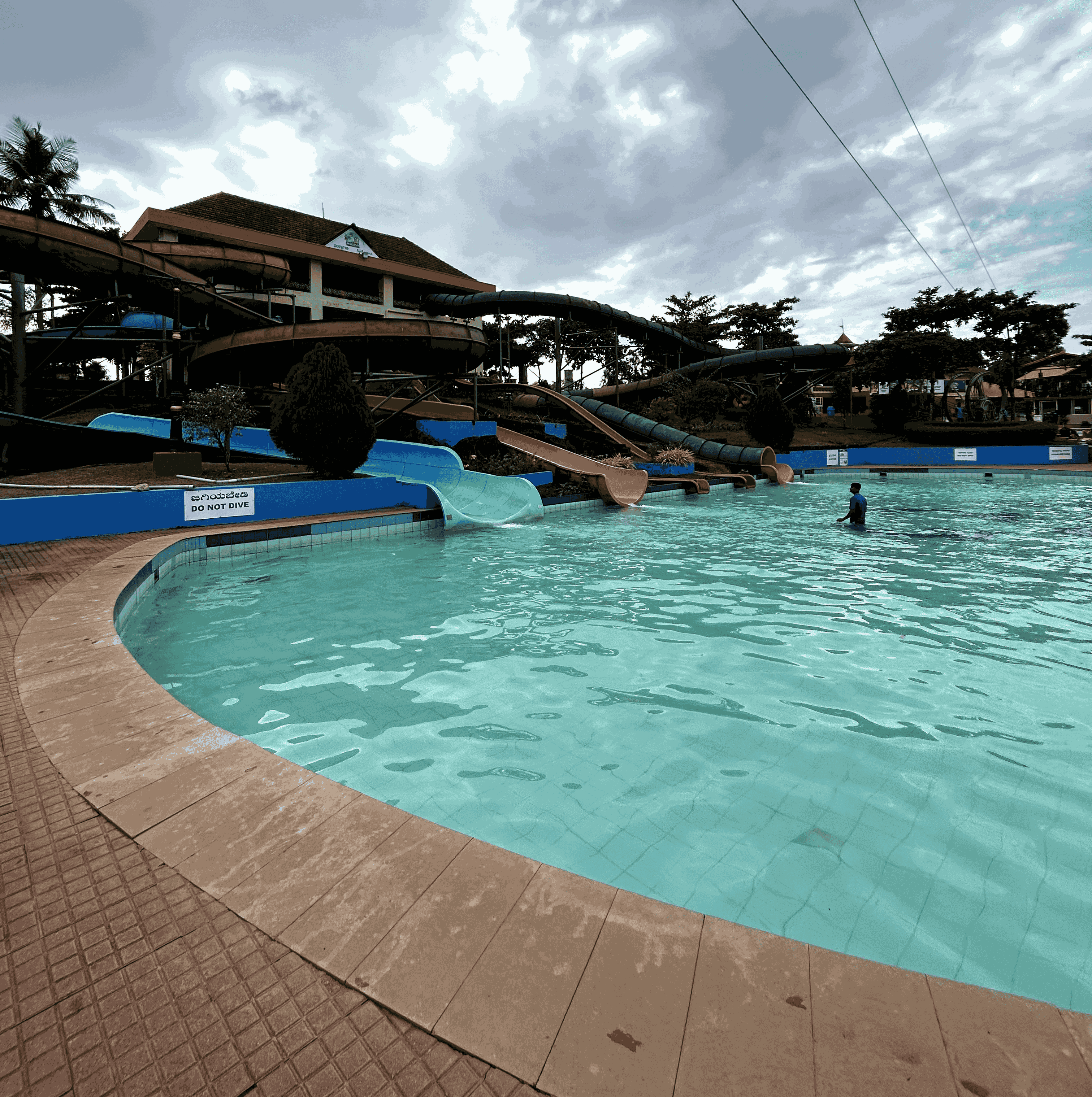 Manasa waterpark_mangalore_harakiri_slides 