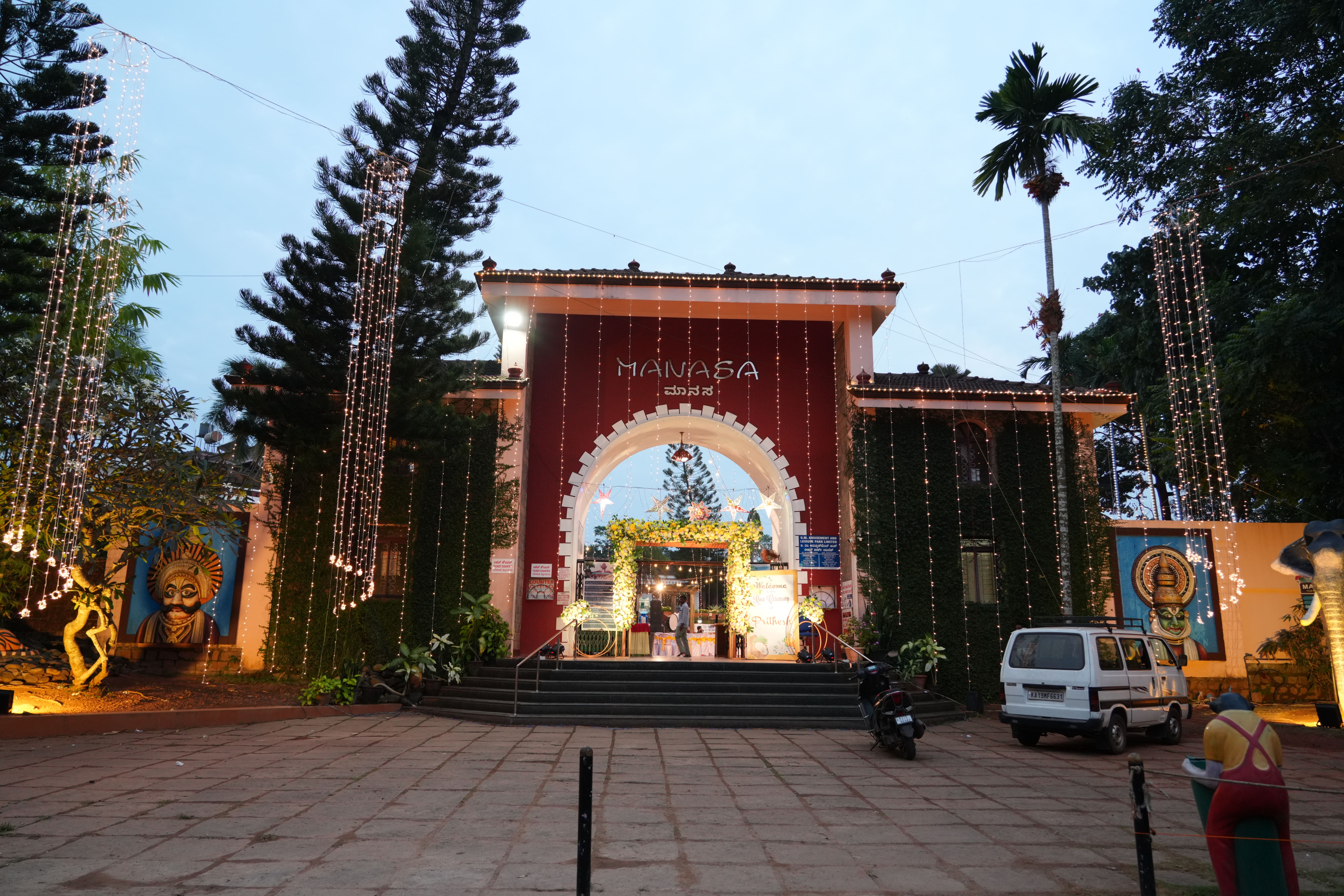 manasa-castle